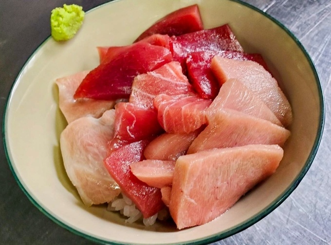 海鮮酒場 久 マグロ丼