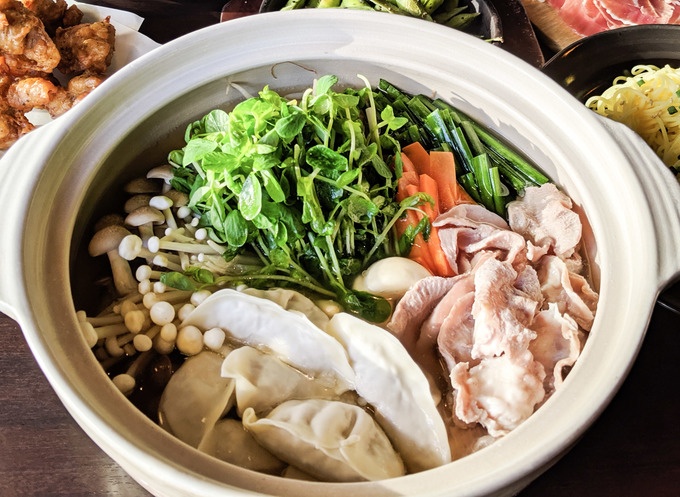 浜松の居酒屋『鉄飯居酒屋 Grulli ぐるり』の塩もつ鍋