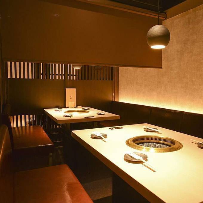『焼肉 正剛 日本橋店』の内観画像 テーブル席