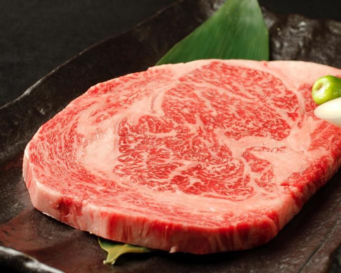黒毛和牛焼肉うし雅のサーロインステーキ