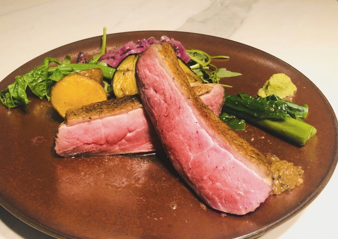Baumhaus SUN、あいち鴨ロースの炭火焼き
