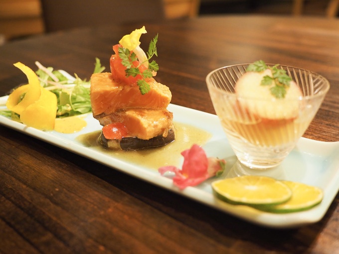 「ドリンク+選べるワンプレート」500円(税抜)