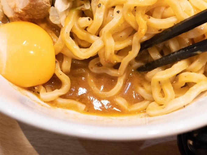 御茶ノ水でおすすめのラーメン店『シン・アジト』のタレ