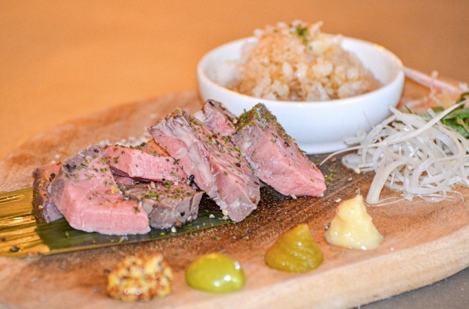 DRAFT LABO 牛もも肉の塊低温焼き