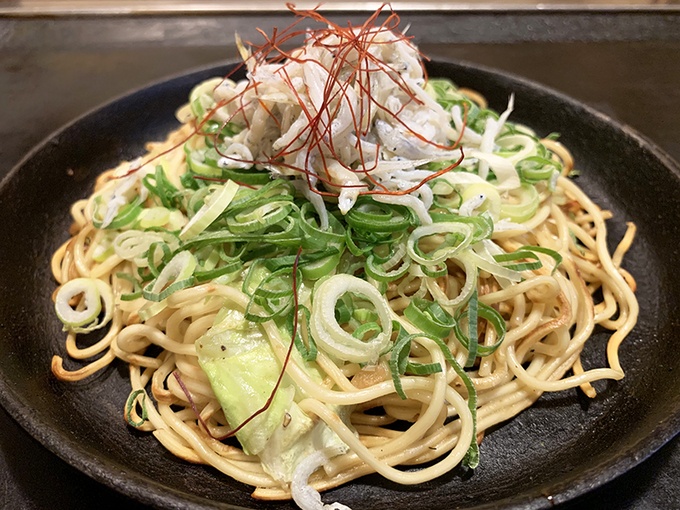 『花たぬき』柚子胡椒薫る釜揚げシラスのネギ塩焼きそば