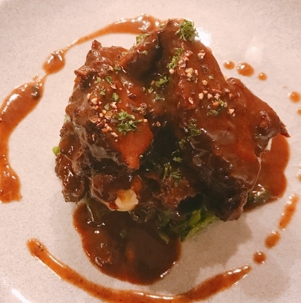 BISTROマルニ 牛ホホ肉の赤ワイン煮込み