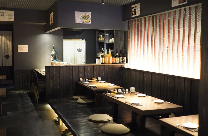 餃子松吉、内観