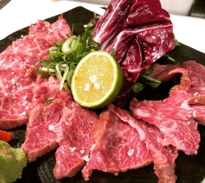 やまのや別館すしのや 大将おまかせ大老さんコース 最強飲み放題付き5000円 霜降牛タタキ