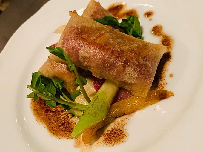 Trattoria Evoluzione(トラットリア エヴォルツィオーネ) 「太刀魚、里芋、生ハム、ポルチーニ茸のファゴッティーノ」