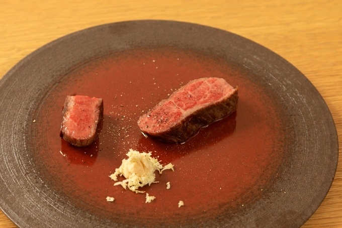 代官山のイタリアン『レガーレ』の「ビステッカ」