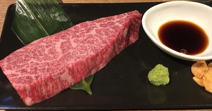 祐天寺の焼肉店『BEEF TABLE 』の名物カイノミ