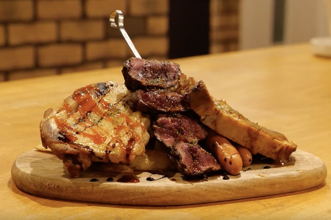 恵比寿 イタリアン 牡蠣×肉 kairi 2nd 肉盛り合わせ 全景