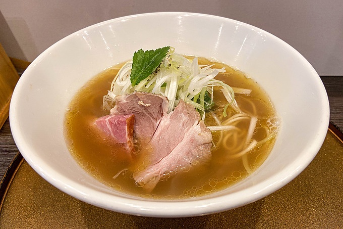 御徒町のラーメン店『チラナイサクラ』の「中華そば」