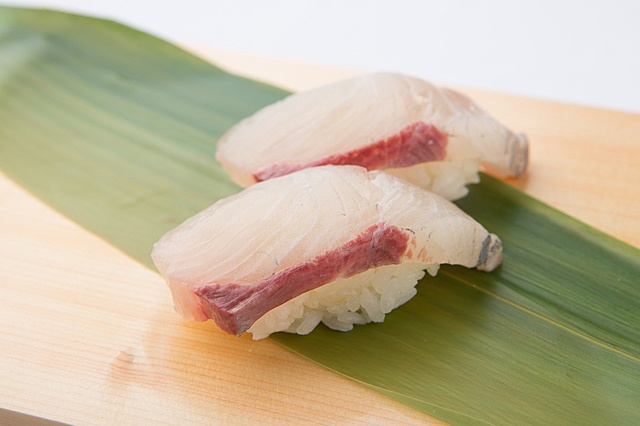 回転寿司チェーン『スシロー』100円まつりの「三重尾鷲のトロぶり」
