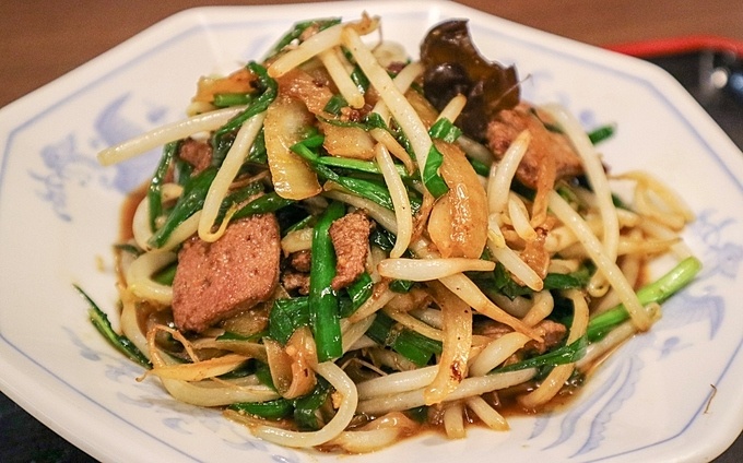 ラーメン店『福しん』のレバニラ炒め定食