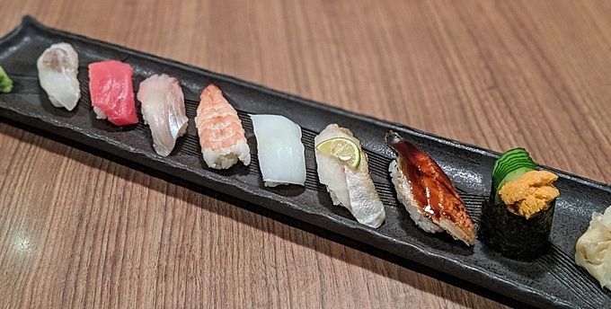 大阪梅田の居酒屋『梅田酒場角打ち』の寿司