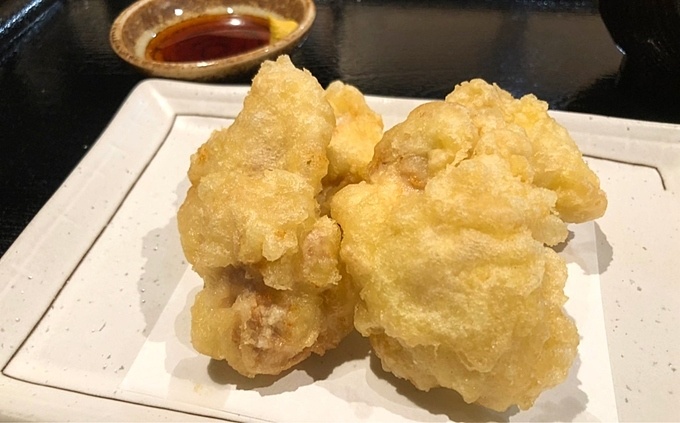 東京都新宿区高田馬場にある居酒屋『ウラニワ 高田馬場店』のかぼすポン酢とり天定食