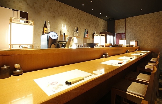 江戸川区葛西駅の和食店『和食割烹Gin』のカウンター席