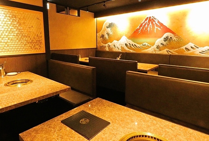 東京都港区西麻布の焼肉店『ミツクニ』の店舗外観