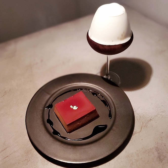 2019年No.1の話題のカフェ、小伝馬町「イルマン堂」のプリンとアイスカフェオレ