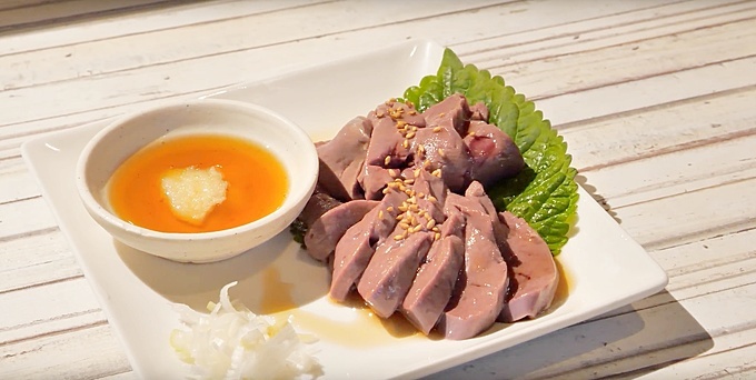 とらじ亭神田店「低温調理済 和牛レバ刺し」