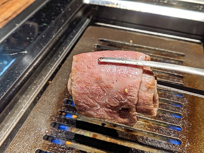 カルビの美味しい焼き方(ガス)_特上カルビの焼き方手順8