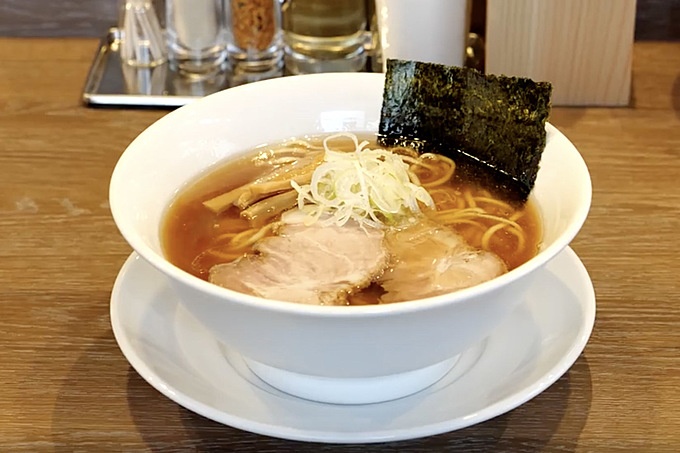 市ヶ谷 中華そばコヨシ 中華そば全景