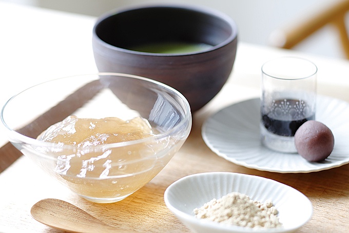 京都府・龍安寺のカフェ『SASAYASHOEN CAFE & ATELIER』の本わらび餅と御抹茶の画像
