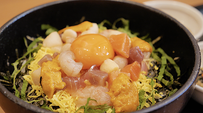 ココスのうに海鮮丼