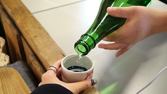 横浜赤レンガ倉庫で開催中の日本酒イベント「酒処 鍋小屋2020」の日本酒写真