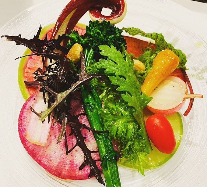 六本木の高級和食店『そいや』の和食「そいや農園のサラダ」