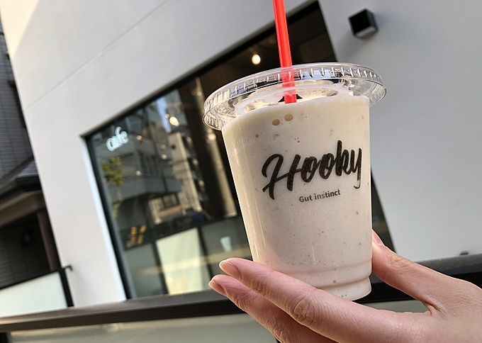 原宿のカフェ、Hookyのバナナジュース
