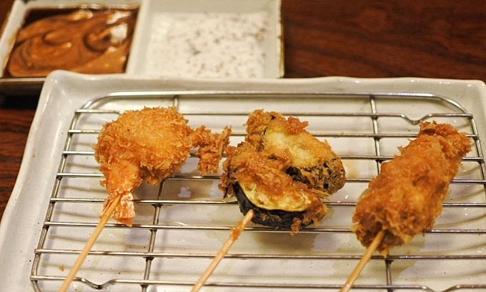 東京都千代田区麹町の居酒屋『竹とんぼ』の「串揚げ3本」