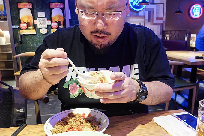 大久保の湖南料理専門店『淘湘記(とうしょうき)』の店内