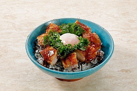 『洋丼屋ONE BOWL』のTERIYAKIチキンボウル