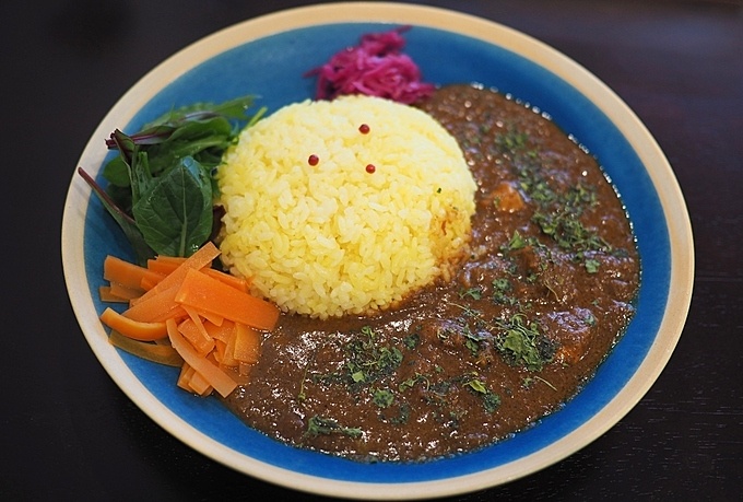 東京都新宿区西早稲田・高田馬場のカレー専門店『Spice Curry&Cafe scent』のスパイスチキンカレー