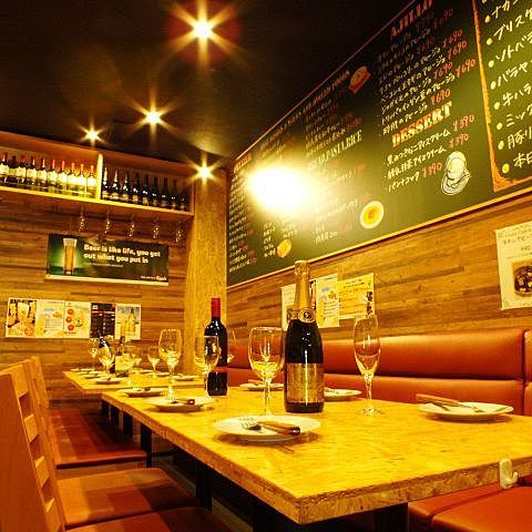 千葉の肉バル『YAMATO』の店内