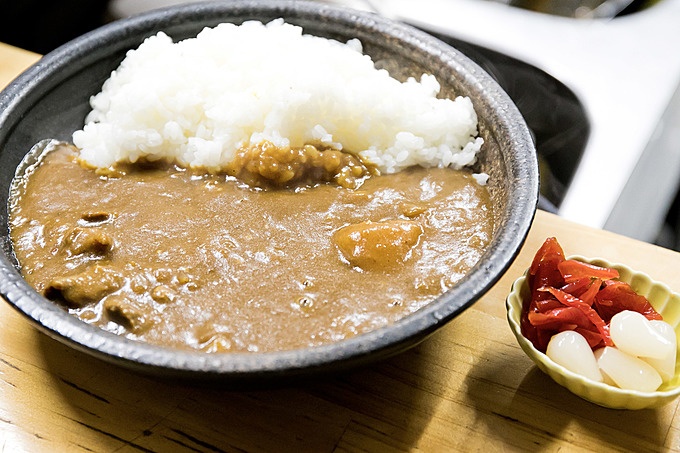 萩之茶屋の大衆居酒屋『あーる&あーる』の「自家製カレー」