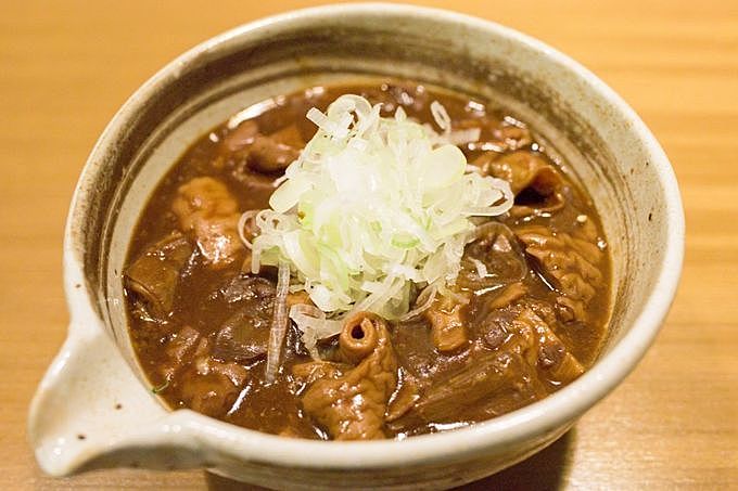 麻布十番のおすすめ居酒屋『三六』の「どて煮込み」