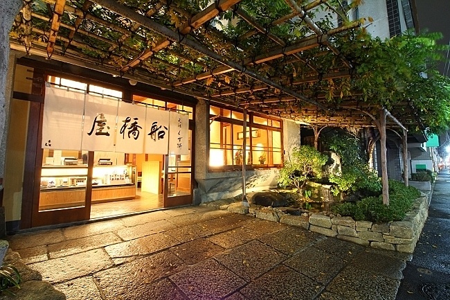 関東風くず餅屋の老舗『船橋屋』の外観画像