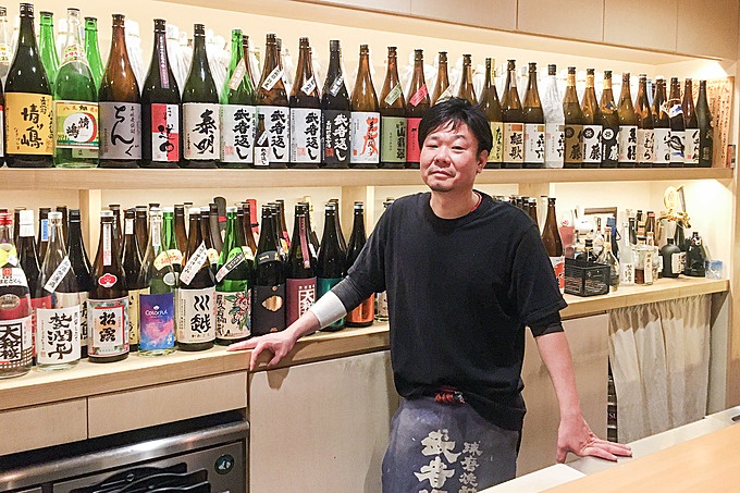 八丁堀「焼酎ダイニングだけん」店主の井上亮さん