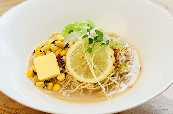 鯛骨ラーメン専門店『鯛骨拉麺 鯛祥』の鯛味噌焦がしバターコーンラーメン画像