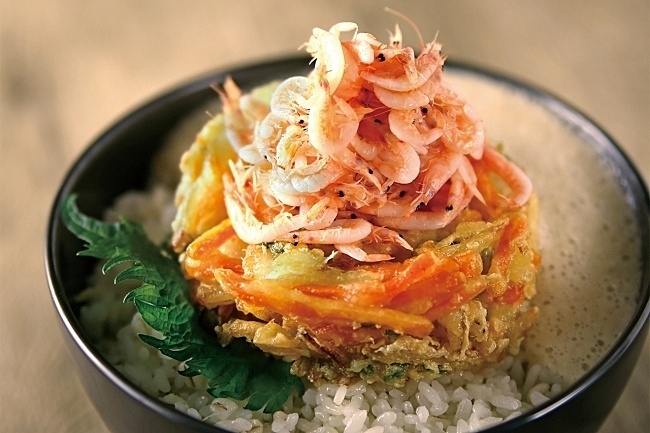 『自然薯とろろ丼専門店 黒十ヤ』の「桜海老のかき揚げとろろ丼」