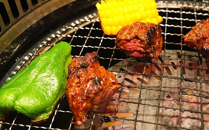 町田の焼肉屋『焼肉きんぐ』の焼肉