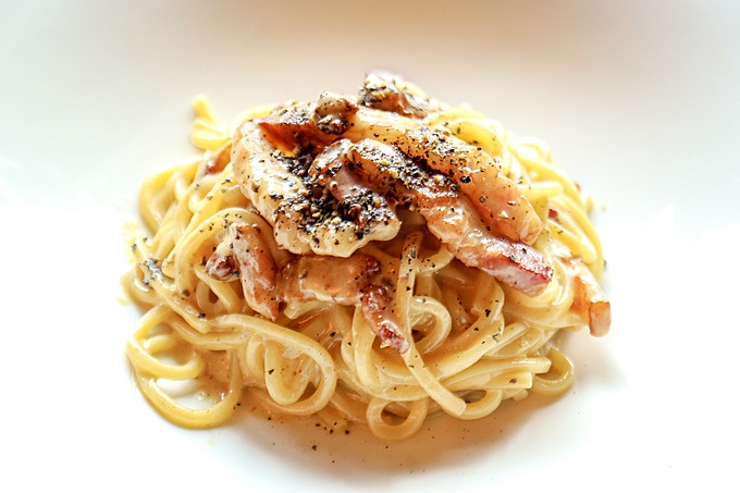 カフェラ・ボエムの低加水パスタフレスカのカルボナーラ