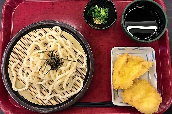 國學院大學渋谷キャンパス「和NAGOMI」のざるうどんととり天