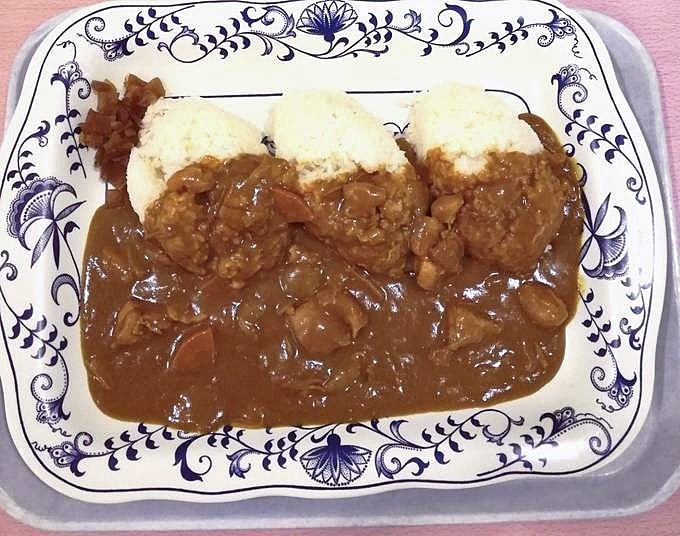 明治大学スカイラウンジ暁のトリプルカレー