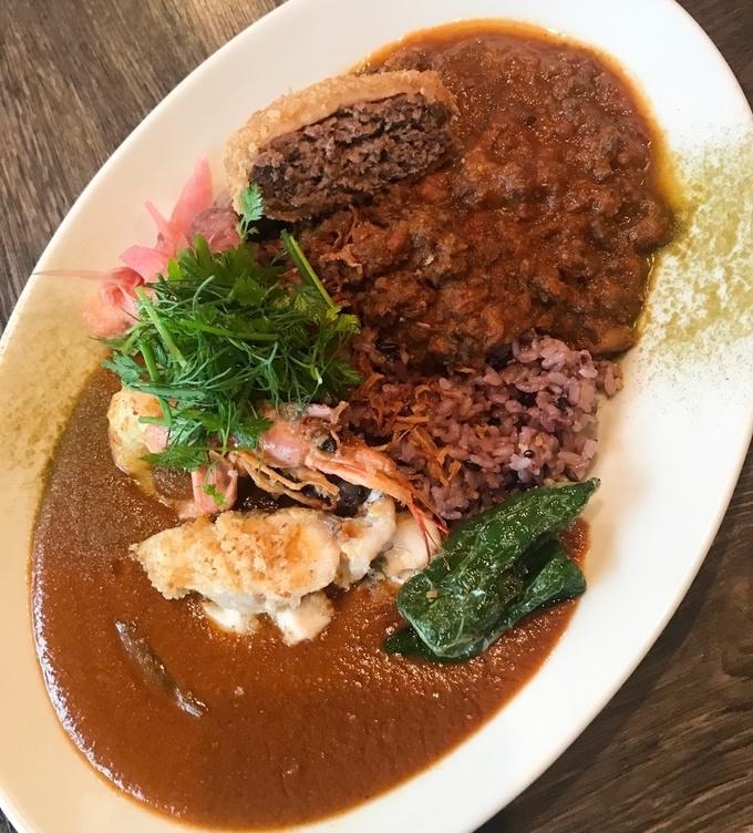 神田のカレー屋『GETABAKI』の「スパイスカリー」