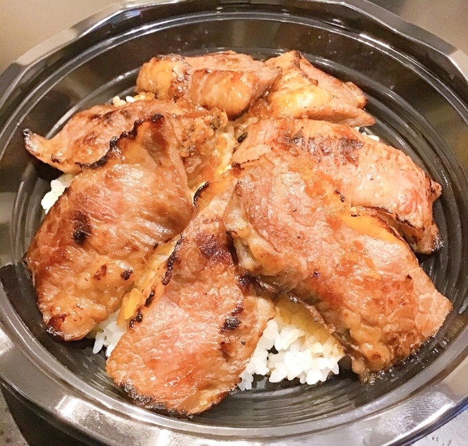 UberEats・デリバリーに対応している八丁堀の焼肉屋『貴闘炎』の「A5黒毛和牛 カルビ丼」