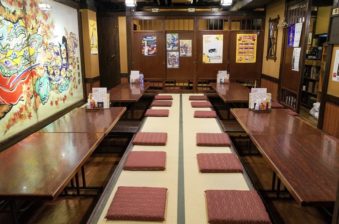 品川駅東口「包丁や」の店内